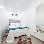Lejlighed Dina House *