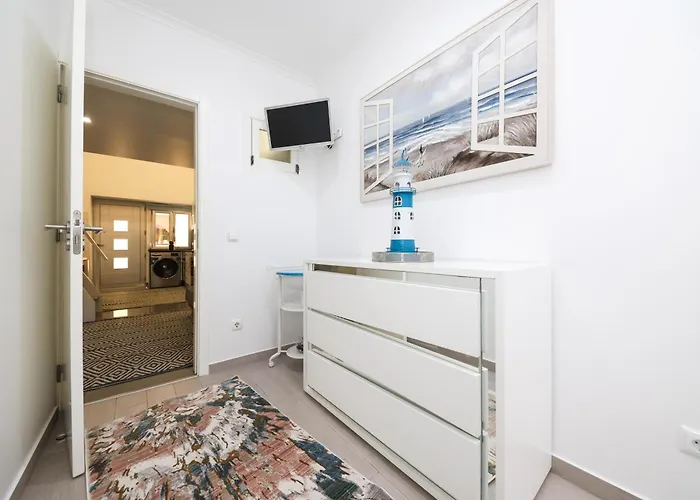 Dina House Apartment *