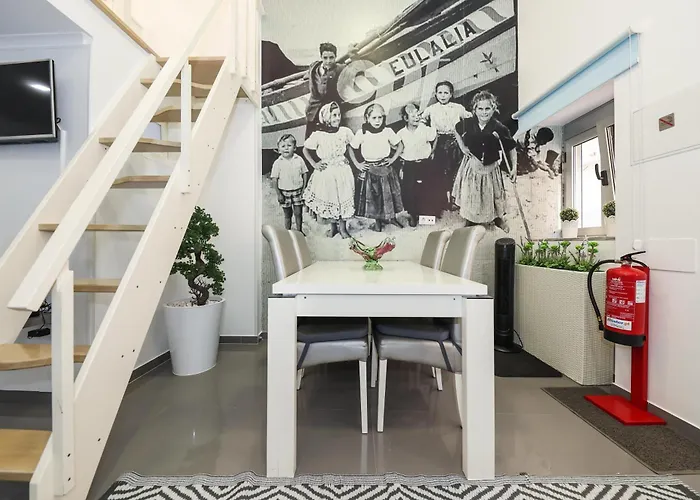 Dina House نازاريه